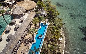 Gloria Maris Hotel Suites And Villas